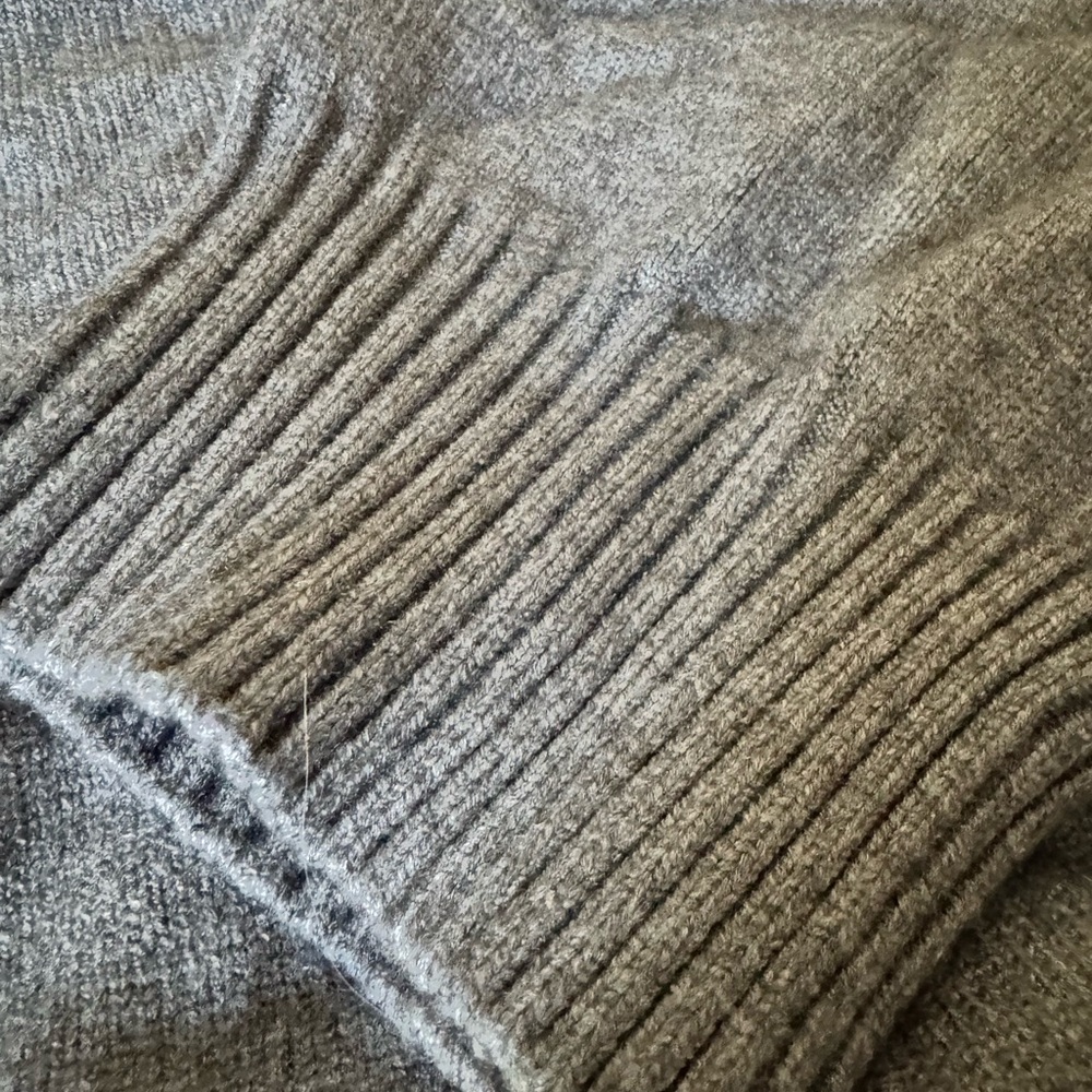 Cotton On Gray Crewneck Sweater with Ribbed Detailing - Picture 2 of 4